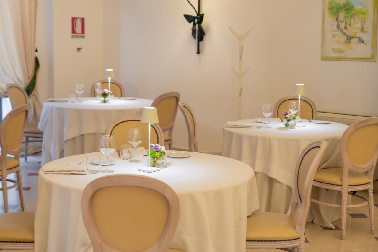 Ostuni Palace - Hotel Bistrot & Spa Экстерьер фото