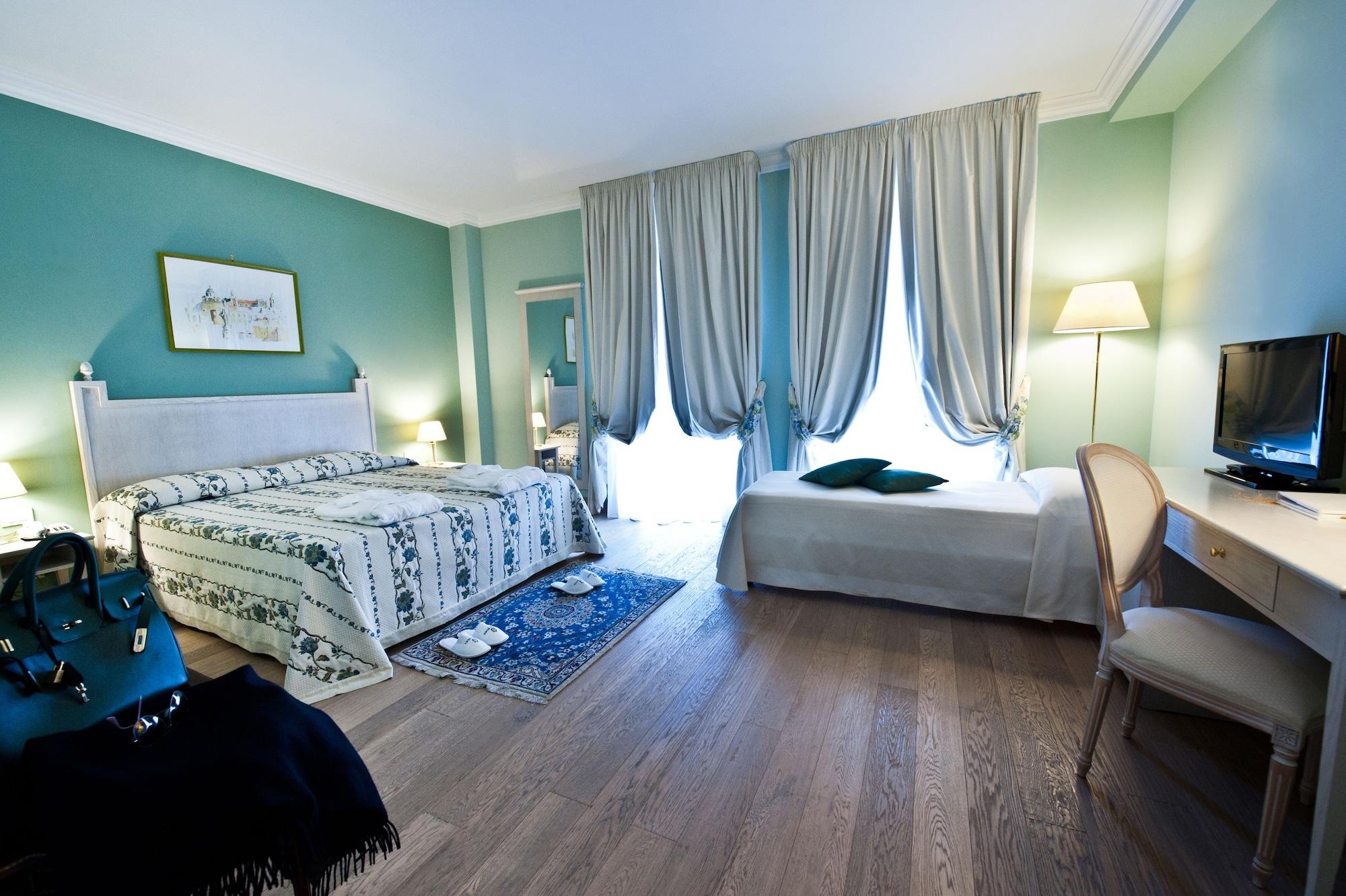 Ostuni Palace - Hotel Bistrot & Spa Экстерьер фото