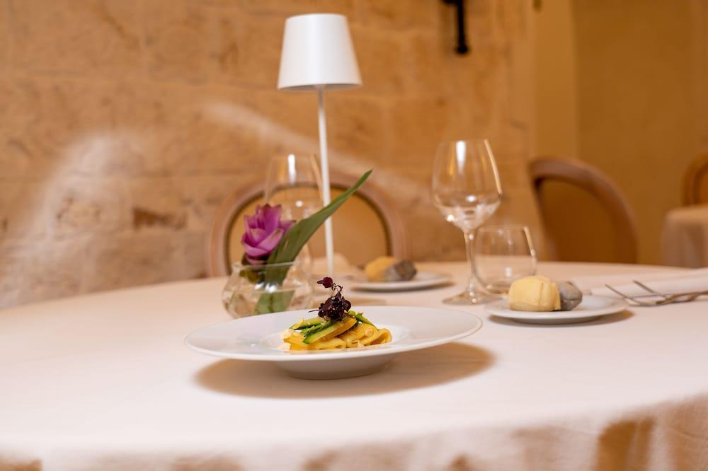 Ostuni Palace - Hotel Bistrot & Spa Экстерьер фото