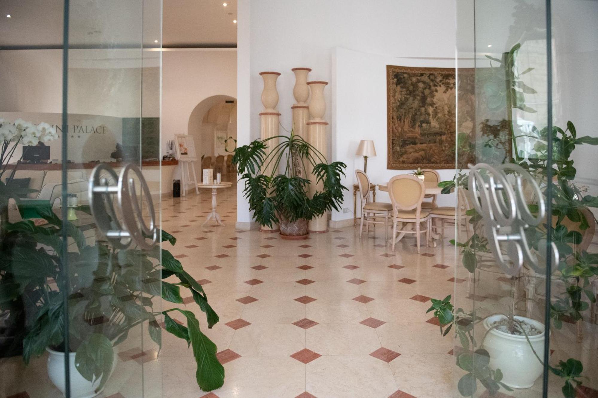 Ostuni Palace - Hotel Bistrot & Spa Экстерьер фото