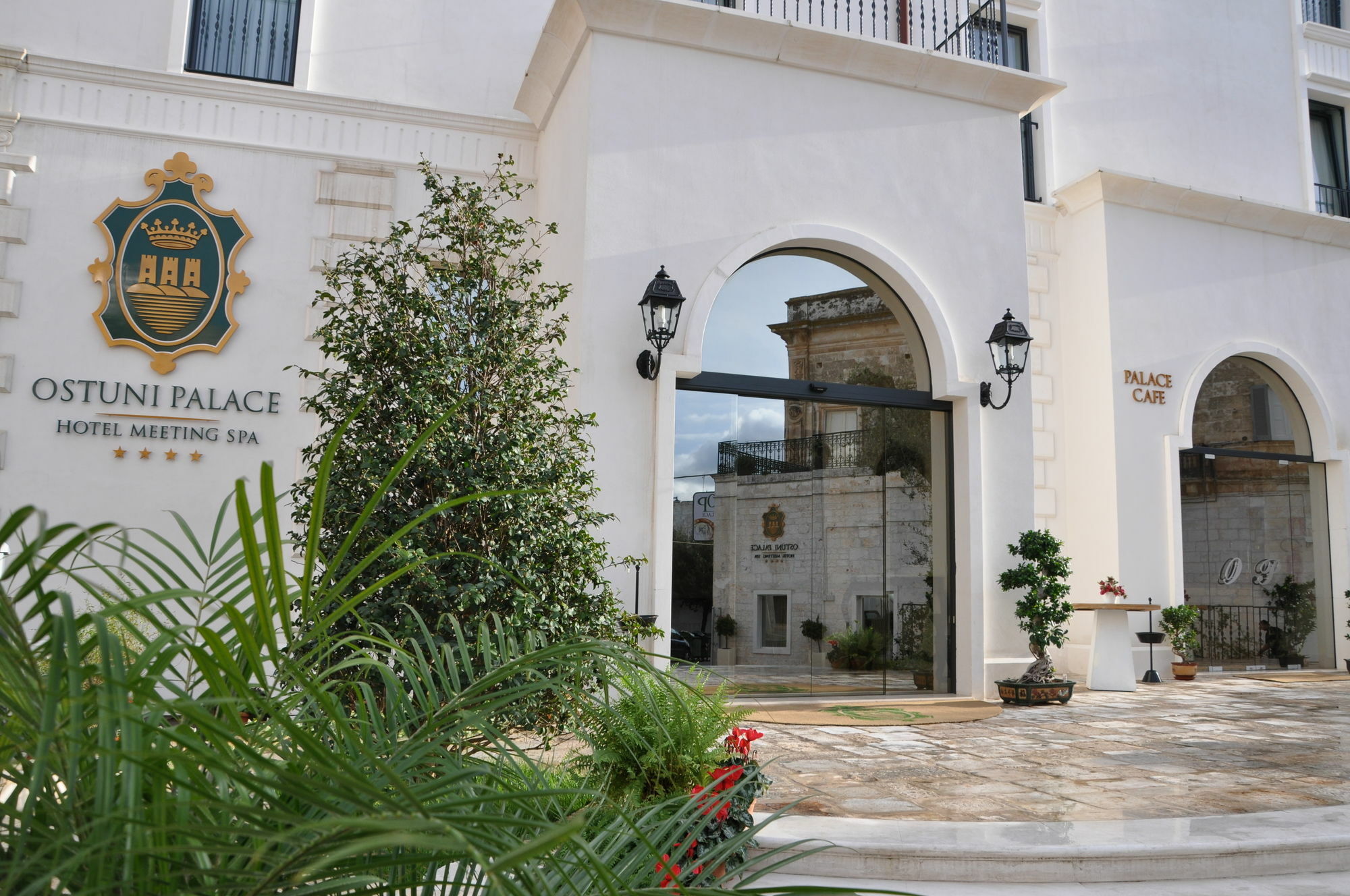Ostuni Palace - Hotel Bistrot & Spa Экстерьер фото