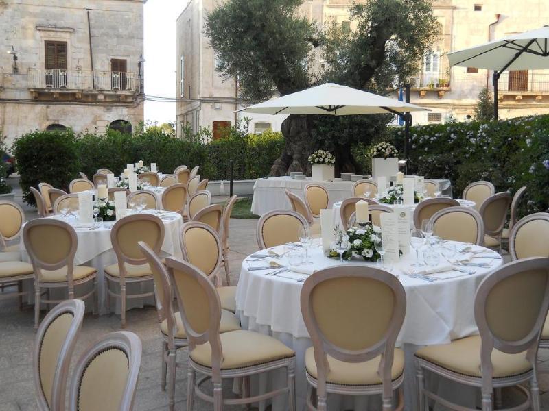 Ostuni Palace - Hotel Bistrot & Spa Экстерьер фото